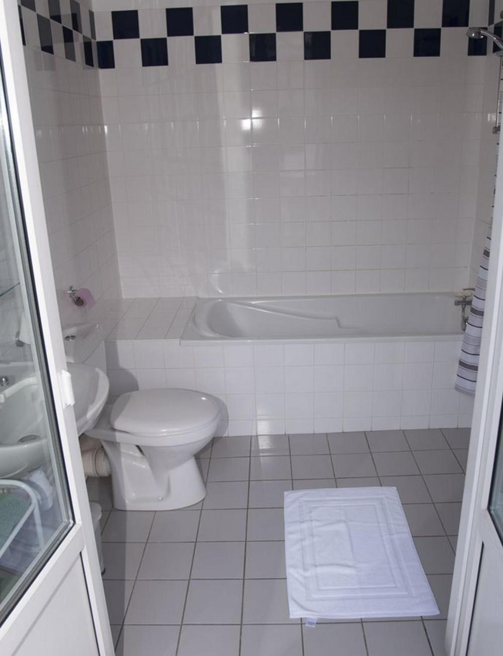Acacias Apparts Hotel Plombieres-les-Bains Bilik gambar